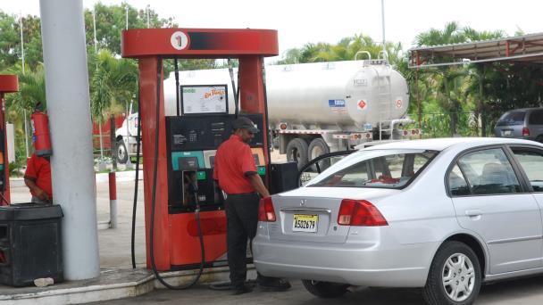 Gobierno subsidiará para mantener precios de combustibles