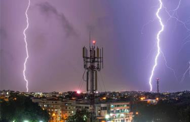 Fuertes aguaceros y tormentas eléctricas en Santo Domingo
