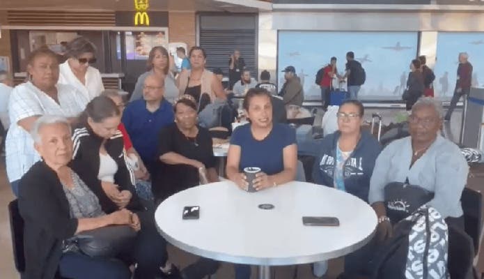 Dominicanos regresan a Nueva York tras salir de Israel