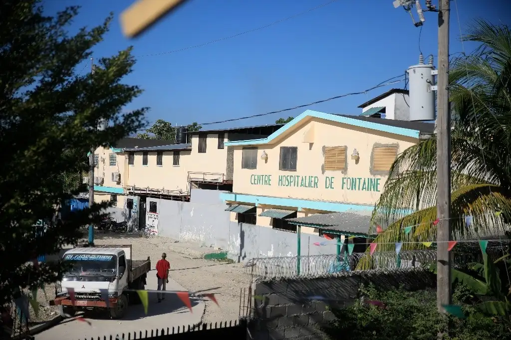 Pandilla toma rehenes en hospital de Haití